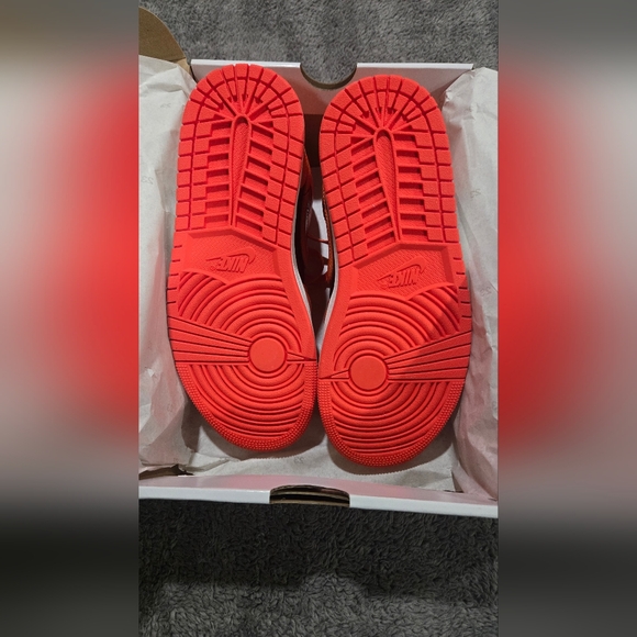 Nike Women's Sneakers in Orange and Black - Picture 7 of 8